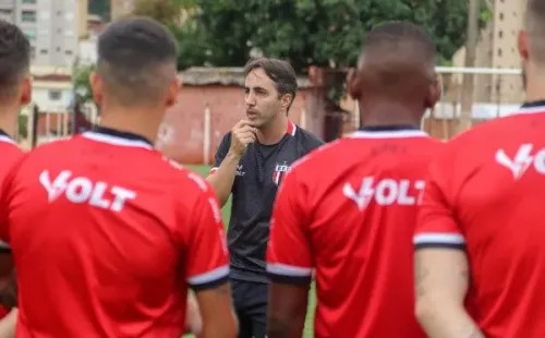 João Victor Menezes/ Botafogo-SP – Leandro Zago, novo técnico do Pantera