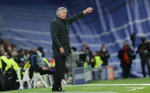 Gonzalo Arroyo Moreno/Getty Images – Ancelott em ação pelo Real Madrid