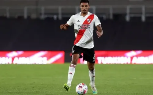 Daniel Jayo/Getty Images – Martínez pertence ao Defensa y Justicia, mas está emprestado ao River Plate