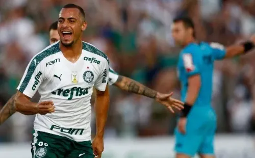 Foto: Thiago Calil/AGIF – Arthur Cabral quase não entrou em campo com a camisa do Palmeiras