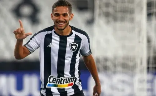 Marco Antônio: pode permanecer (Foto: Vitor Silva/Botafogo)