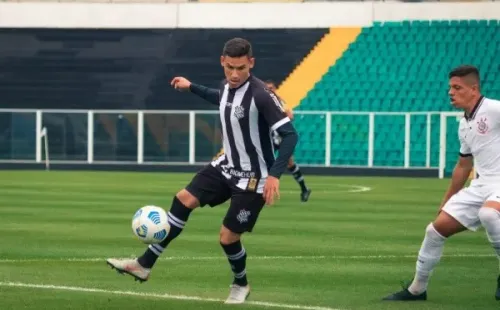 Patrick Floriani/FFC – Ueslei lateral-direito do Figueirense