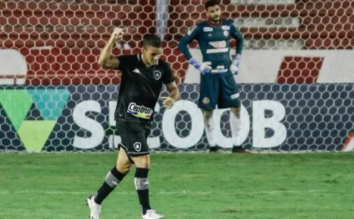 Foto: (Paulo Paiva/AGIF) – Felipe Ferreira é outro nome que interessa a diretoria do CRB para a próxima temporada