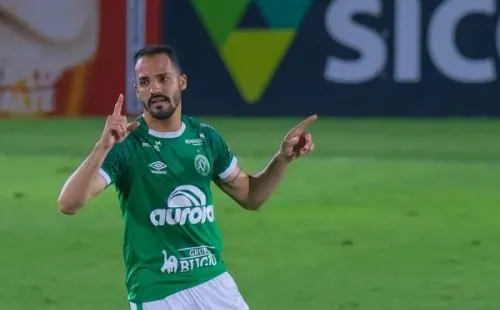 Foto: (Marcello Zambrana/AGIF) – Anselmo Ramon foi o vice-artilheiro da Chapecoense no Campeonato Brasileiro 2021 com quatro gols