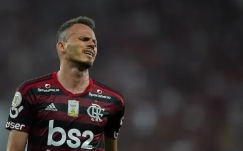 Foto:Thiago Ribeiro/AGIF – Renê ganha em torno de R$ 210 mil mensais no Flamengo