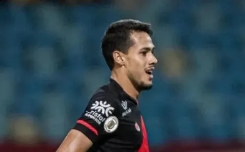 Foto: Héber Gomes/Atlético-GO – Oliveira puxa fila de zagueiros que interessam ao Vasco