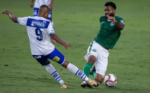 Foto: (Heber Gomes/AGIF) – Em 2021, Caio Vinícius teve um grande papel defensivo no Goiás