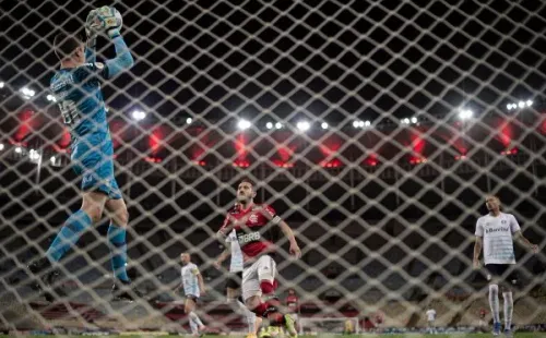 Jorge Rodrigues/AGIF – Brenno em ação pelo Tricolor Gaúcho