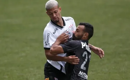 Foto:Ettore Chiereguini/AGIF – João Victor é titular indescutível de Sylvinho no time do Corinthians