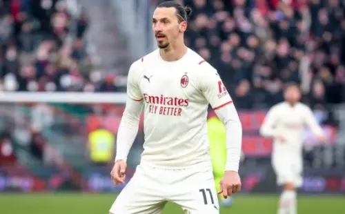 Ibrahimovic tem contrato com o Milan até junho (Foto: Getty Images)