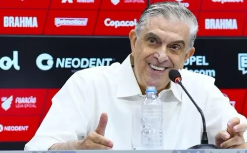 Foto: (Site Oficial Athletico/Gustavo Oliveira/athletico.com.br) – Mario Celso Petraglia espera que as mudanças sejam positivas para o Athletico