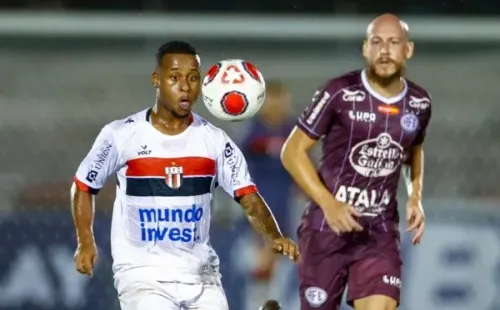 Foto: Thiago Calil/AGIF – Botafogo-SP e Ferroviária empataram em 1 a 1 na última terça-feira (1)