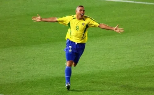 Neal Simpson/EMPICS via Getty Images/ Ronaldo Fenômeno foi o autor dos gols na conquista da Copa do Mundo de 2002.