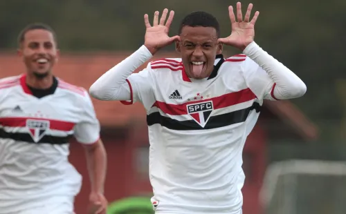 Foto: Rubens Chiri/SPFC - Caio foi elogiado por Ronaldo.