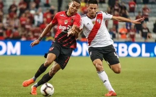 Foto: Gabriel Machado/AGIF – Angileri está no radar de reforços do Flamengo para 2022