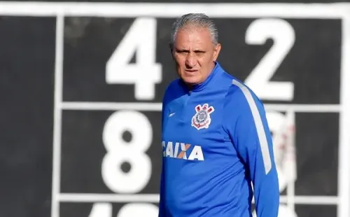 Foto: Daniel Vorley/AGIF – Tite é um histórico treinador do Corinthians e hoje está na seleção brasileira
