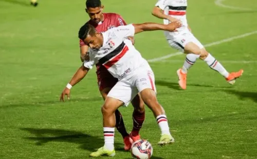 Rafael Vieira/AGIF – Tarcísio em ação pelo Santa Cruz