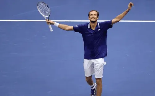Foto Divulgação ATP – Daniil Medved festeja vitória
