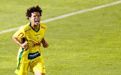 Camilo marcou um dos gols da vitória do Mirassol – Foto: Thiago Calil/AGIF