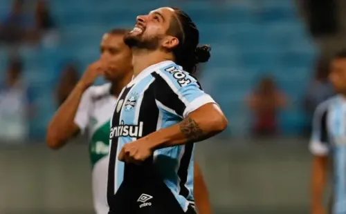 Benítez foi criticado pela torcida do Grêmio (Foto: Maxi Franzoi/AGIF)