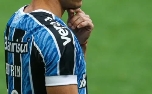 Foto: Fernando Alves/AGIF – Churín pode estar de saída do Grêmio