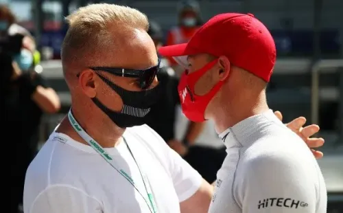 Joe Portlock – Formula 1/Formula 1 via Getty Images – Dmitry e Nikita Mazepin