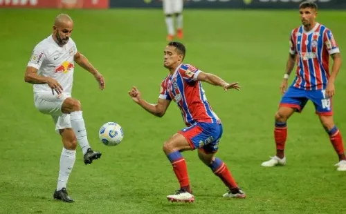 Foto: Jhony Pinho/AGIF – Lucas Araújo defende o Bahia desde 2021 e não se firmou no time titular da equipe