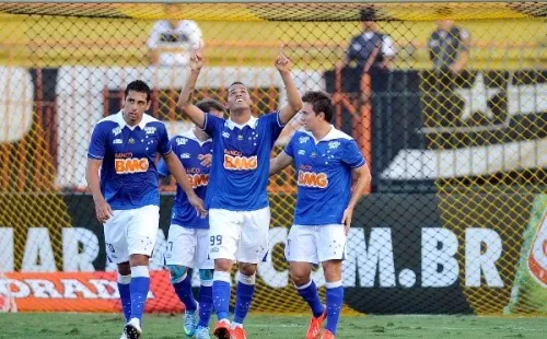 Foto: (Fabio Castro/AGIF) – Anselmo Ramon já passou pelo Cruzeiro
