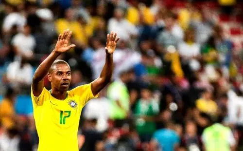 Fernandinho disputou duas Copas do Mundo com a camisa da Seleção Brasileira (Foto: Ale Cabral/AGIF)
