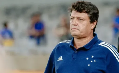 Foto: (Alessandra Torres/AGIF) – O último trabalho de Adilson Batista foi no Cruzeiro, onde foi demitido em março de 2020