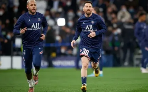 Jose Breton/Pics Action/NurPhoto via Getty Images/ Neymar e Messi foram alvos da torcida do PSG em jogo deste domingo.