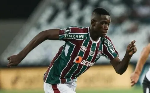 Foto: Flickr Oficial Fluminense FC/Lucas Merçon – Torcida não quer saída de Luiz Henrique