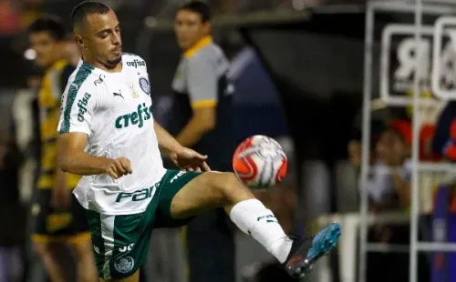 (Foto: Thiago Calil/AGIF) Arthur Cabral no Palmeiras