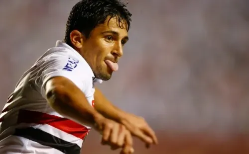Aloísio fez boa temporada com a camisa do São Paulo em 2013     (Foto: Piervi Fonseca/AGIF)