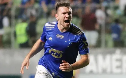 Foto:Fernando Moreno/AGIF | Eduardo Brock deve renovar com o Cruzeiro