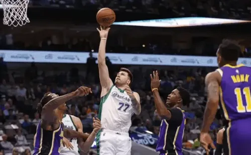 Foto: Ron Jenkins/AFP – Luka Doncic foi o destaque do Mavs na vitória sobre o Lakers