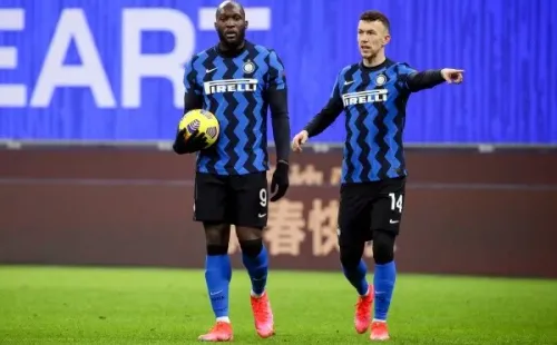 Foto: Giuseppe Cottini/Getty Images – Lukaku e Perisic foram, também, companheiros de equipe na Inter de Milão entre 2020 e 2021
