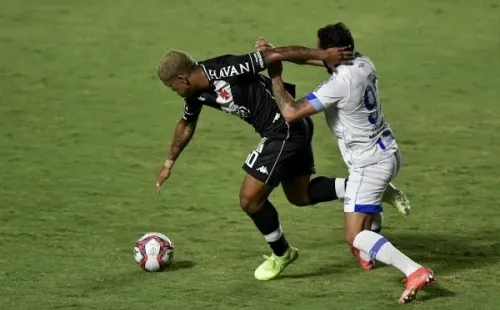 Foto: Thiago Ribeiro/AGIF | Em homenagem à Resposta Histórica, torcida se anima com possibilidade de Juninho marcar diante do Vila Nova