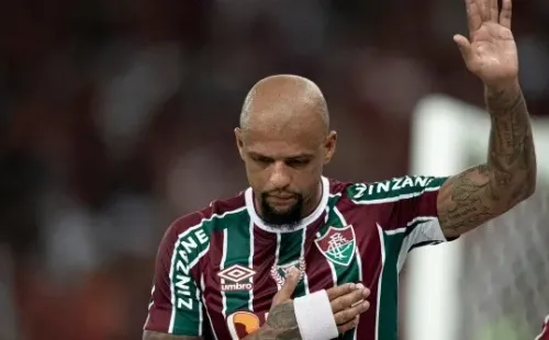 Felipe Melo tem atuado como zagueiro no Fluminense     (Foto: Jorge Rodrigues/AGIF)