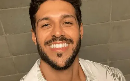 Rodrigo, em sua primeira selfie após sair do BBB 22. Reprodução/Instagram