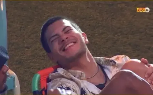 Arthur Aguiar sorrindo no BBB. Foto: Reprodução/Globo