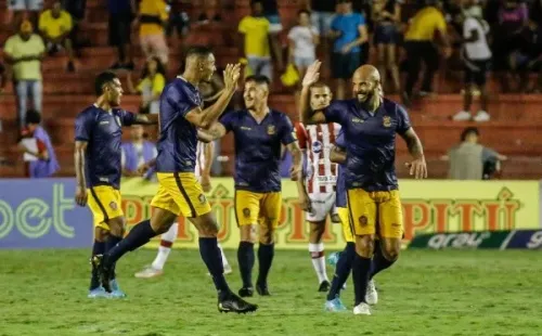 Foto: Paulo Paiva/AGIF – O gol foi marcado por Guilherme Paraíba, aos 24 minutos do segundo tempo