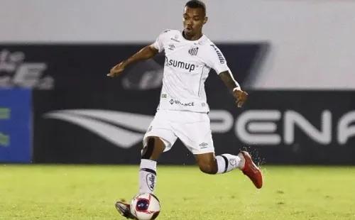 Foto: Pedro Ernesto Guerra Azevedo/Santos FC – Lucas Pires é um dos grandes destaques do Peixe em 2022