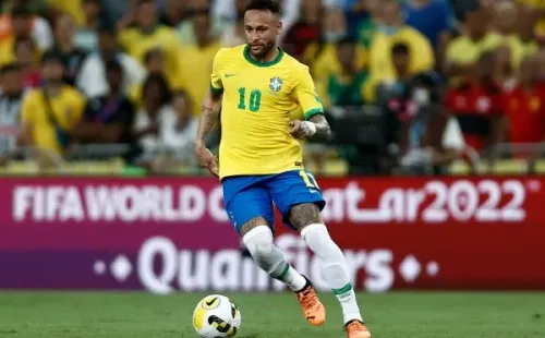 Buda Mendes/Getty Images/ Neymar em campo pela seleção brasileira.