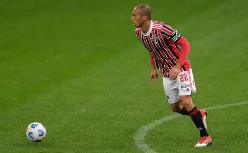 Miranda tem contrato com o São Paulo até o fim de 2022     (Foto: Marcello Zambrana/AGIF)