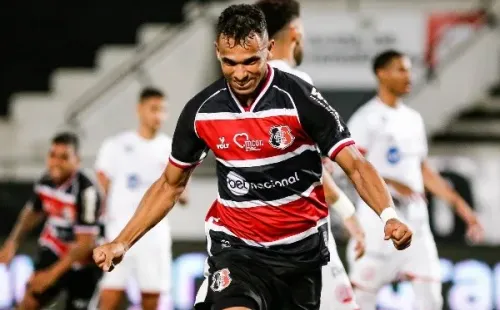 Foto: Rafael Vieira/AGIF – Mateus Anderson disputou seis jogos e marcou um gol pelo Santa