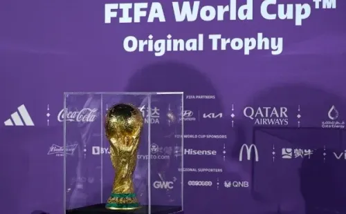 ADAM NURKIEWICZ/Getty Images/ Taça da Copa do Mundo.