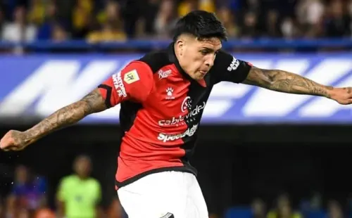 (Photo by Marcelo Endelli/Getty Images) – Facundo está extremamente valorizado no mercado e Palmeiras sondou meia