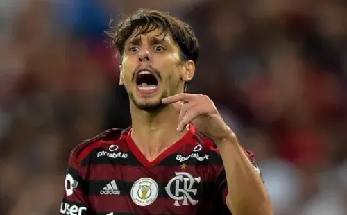 Rodrigo Caio está no Flamengo desde 2019 (Foto: Thiago Ribeiro/AGIF)