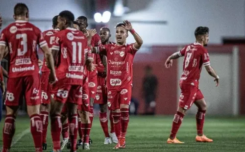 Foto: (Heber Gomes/AGIF) – O Vila Nova conquistou sua primeira vitória na Série B apenas na 6ª rodada